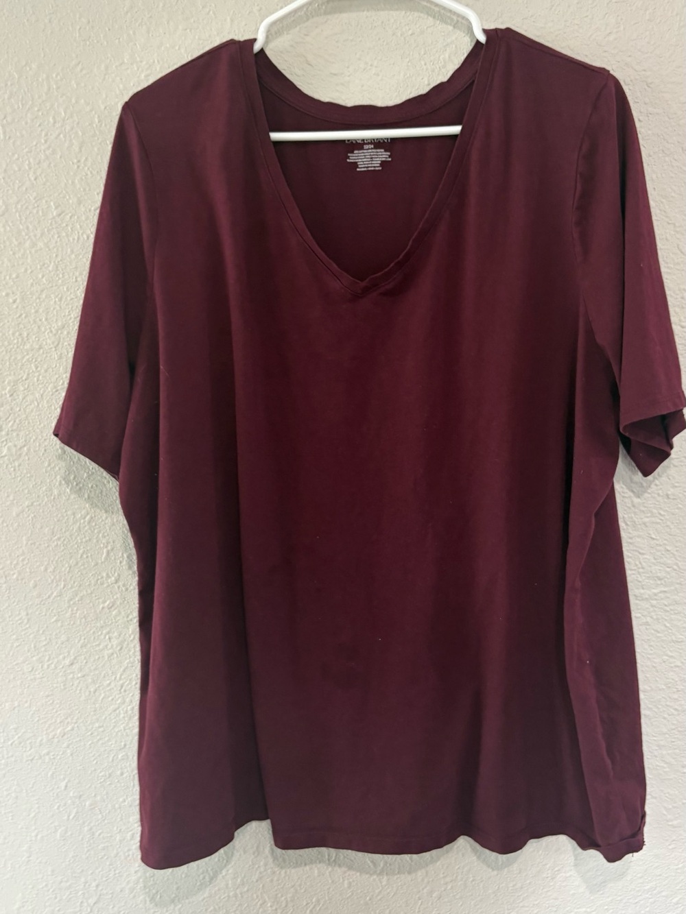 V-Neck T-Shirt - Burgundy